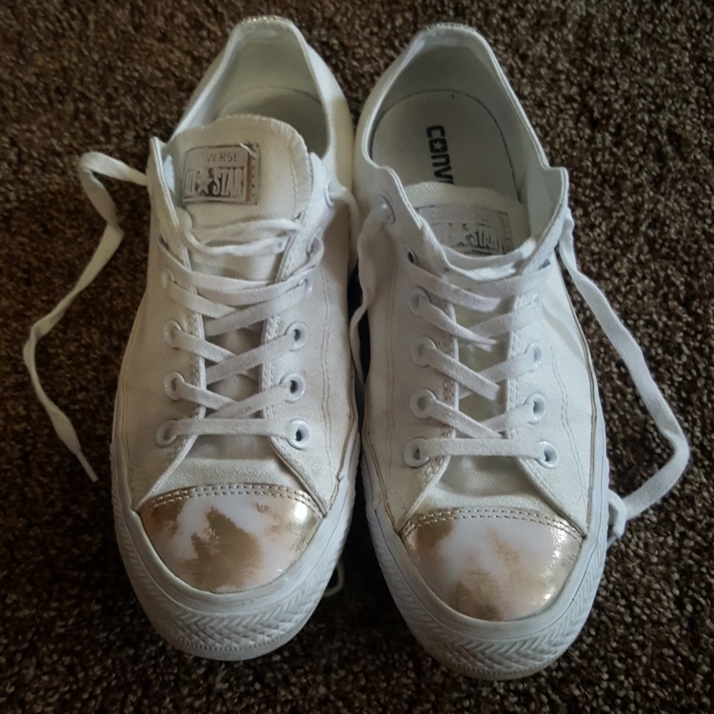 Woman's shoes